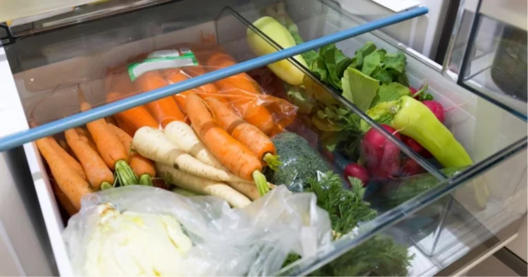 Cibi da non mettere mai in frigorifero: cosa conservare in dispensa e perché