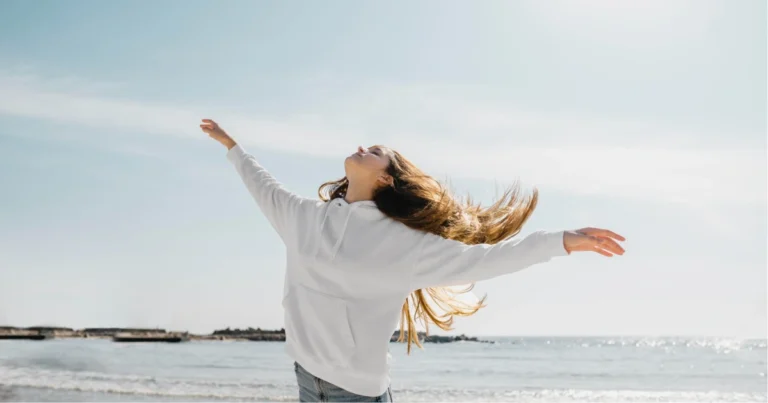 Vivere Leggeri: Il Potere del Decluttering per Rinnovare la Tua Energia