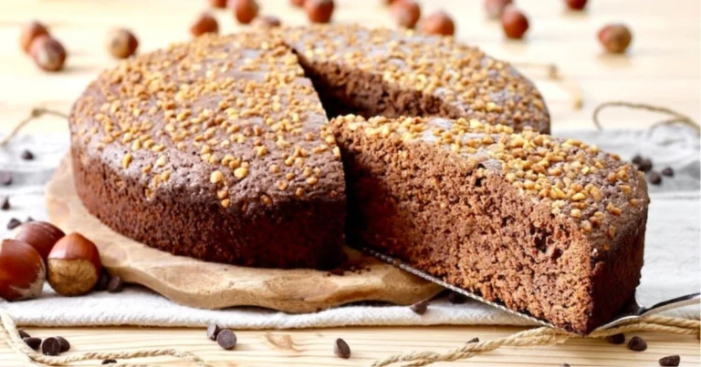 Torta alle nocciole senza glutine: ricetta soffice e profumata