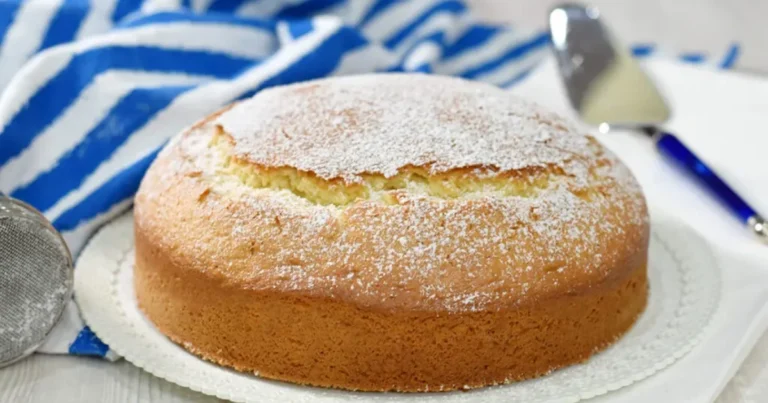 Torta 12 cucchiai: la ricetta semplice e soffice senza bilancia