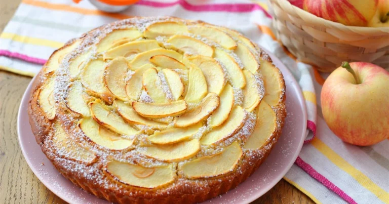 Torta di Mele Soffice e Profumata: la Ricetta Classica che Conquista Tutti