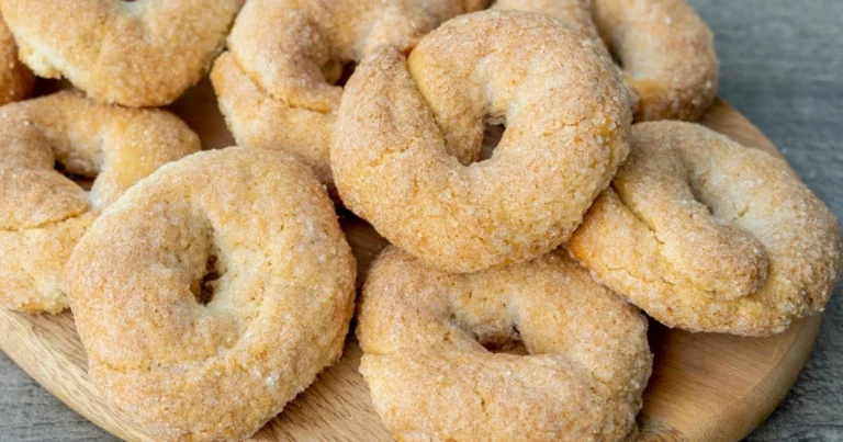 Tarallucci dolci al vino con mandorle: la ricetta tradizionale profumata e croccante