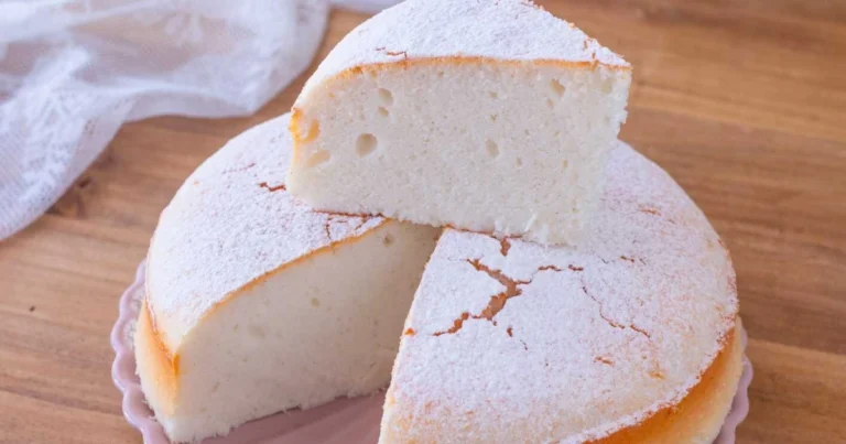 Torta Nuvola allo Yogurt: la Ricetta Soffice che si Scioglie in Bocca