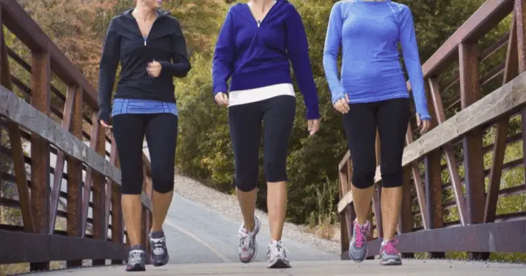 I benefici della camminata quotidiana: perché bastano pochi minuti per migliorare la salute