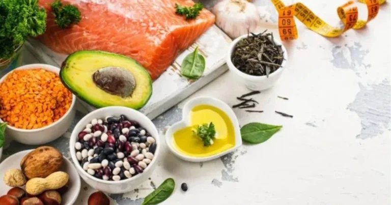 I 50 alimenti migliori per abbassare il colesterolo: guida completa per una dieta efficace