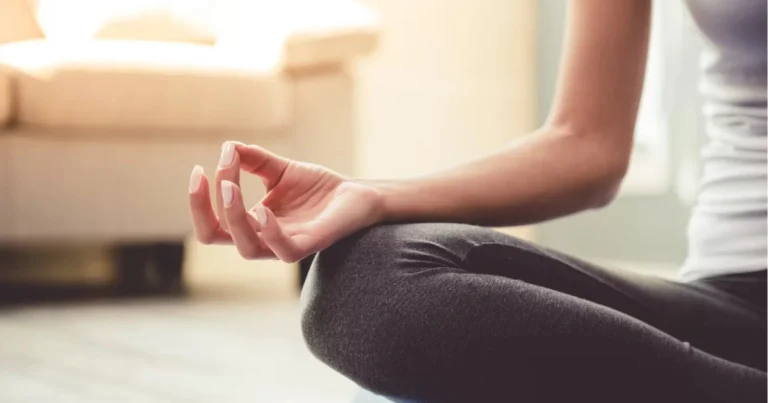 Routine mattutina di 15 minuti: la guida completa per risvegliare corpo e mente