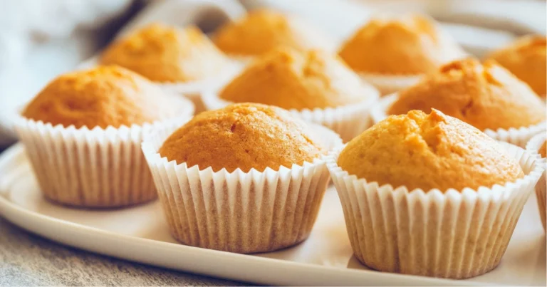 Muffin Soffici Come Nuvole: Ricetta Base Facile e Risultato Morbido