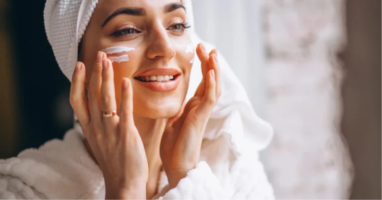 Pelle di Porcellana: Routine Completa per un Viso Liscio, Luminoso e Fresco