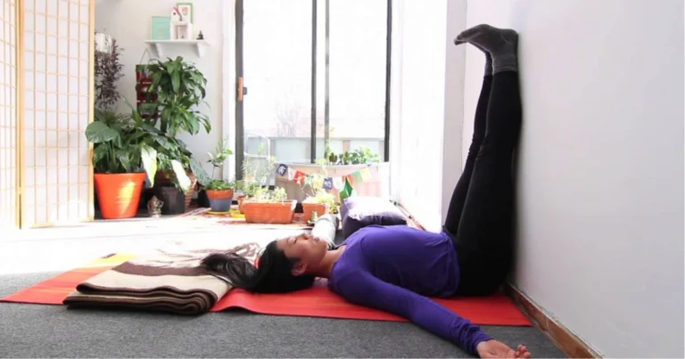 Gambe al Muro (Viparita Karani): Il Rimedio Naturale per Rilassare Corpo e Mente