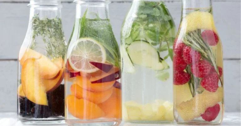 Acque aromatizzate naturali: come prepararle e perché possono sostenere il benessere quotidiano
