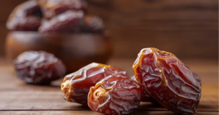 Benefici di Datteri e Latte: Un’Abitudine Nutriente per Aumentare Energia e Benessere