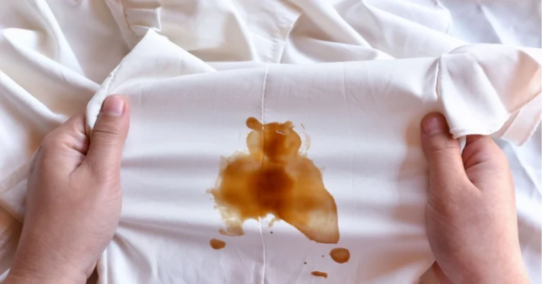 Guida completa ai rimedi naturali per eliminare le macchie dai tessuti