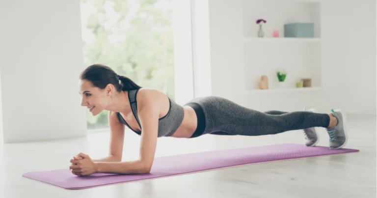 Benefici della plank: perché 5 minuti al giorno possono trasformare il corpo