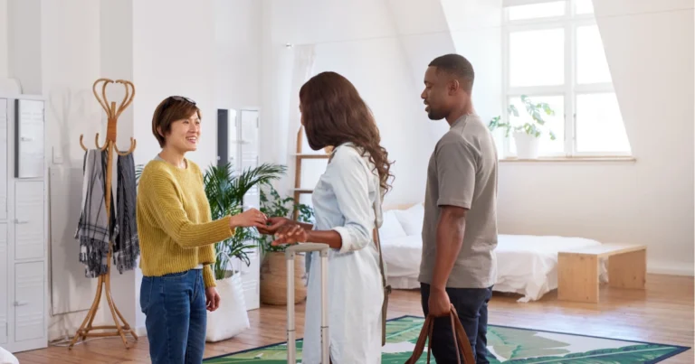 Le 9 cose che gli ospiti notano in casa appena entrano: guida completa per un’accoglienza impeccabile