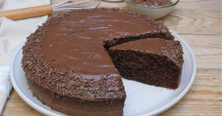 Torta 5 minuti alla Nutella: ricetta veloce, soffice e perfetta per ogni occasione