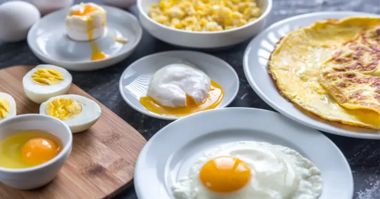 Come cucinare le uova alla perfezione: freschezza, tempi di cottura e tecniche da chef