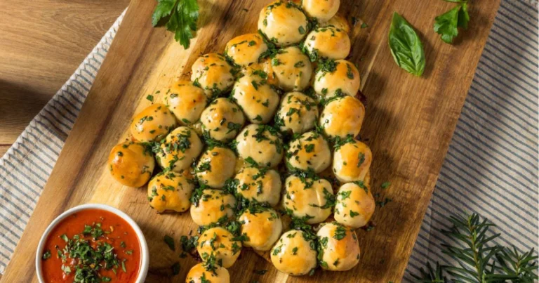 Albero di Natale salato: antipasto creativo e facile per le feste