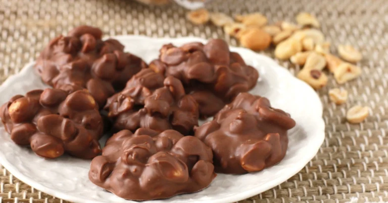 Crockpot candy: dolcetti al cioccolato e arachidi facili, veloci e irresistibili