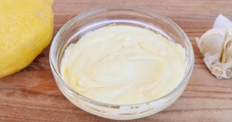 Salsa aioli: guida completa alla preparazione sicura e cremosa