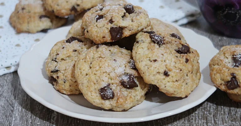 Biscotti allo yogurt con gocce di cioccolato: ricetta soffice, semplice e sempre apprezzata