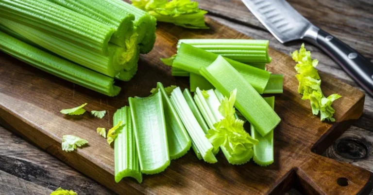 I benefici del sedano: il vegetale leggero dalle proprietà sorprendenti