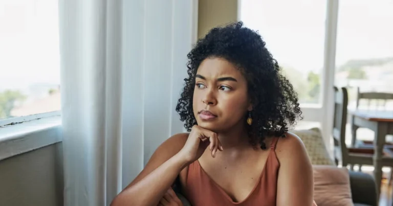 Benessere mentale e abitudini quotidiane: come riconoscere i comportamenti che incidono sull’equilibrio psicologico