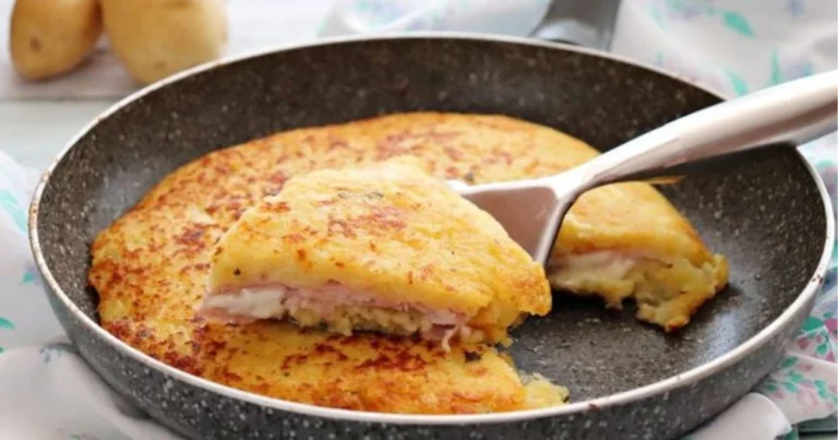 Torta di patate in padella: ricetta completa per un piatto veloce, gustoso e filante