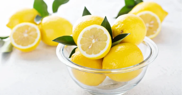 Acqua e limone al mattino: una semplice abitudine per favorire il benessere quotidiano