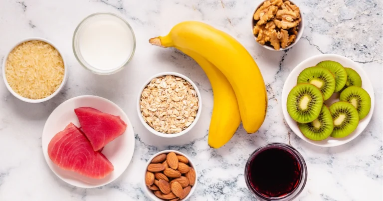 Alimenti per dormire bene: cosa scegliere dopo le 21 per favorire un sonno sereno