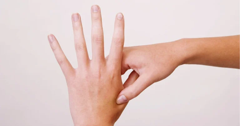 Digitopressione delle dita: tecniche semplici per favorire rilassamento e benessere