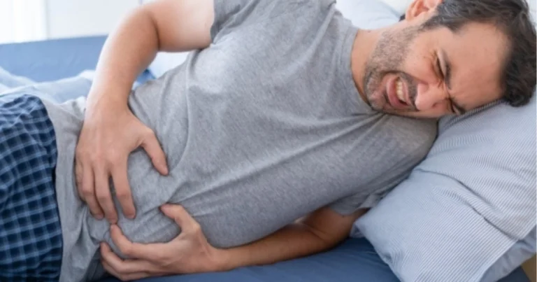 Dormire sul lato giusto per il reflusso gastrico: guida completa per migliorare il riposo notturno