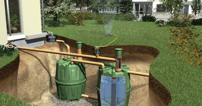 Filtrare l’acqua piovana in modo naturale: il metodo tradizionale con botte in legno