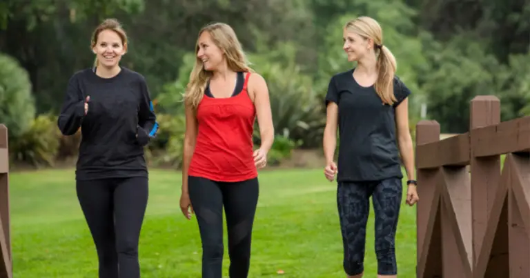 Benefici della camminata quotidiana: cosa succede al corpo minuto dopo minuto