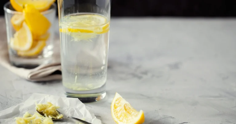 Acqua detox per sgonfiare la pancia: guida completa, benefici e ricetta