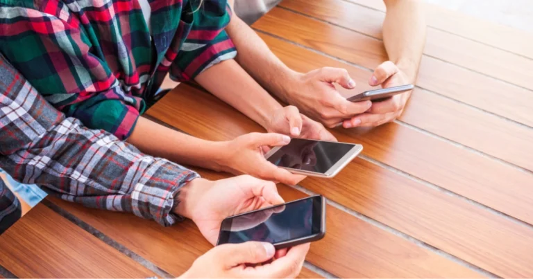 Vivere disconnessi: guida completa all’autosufficienza domestica